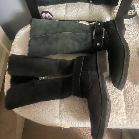 Ugg fold down boots - Picture 2 of 9